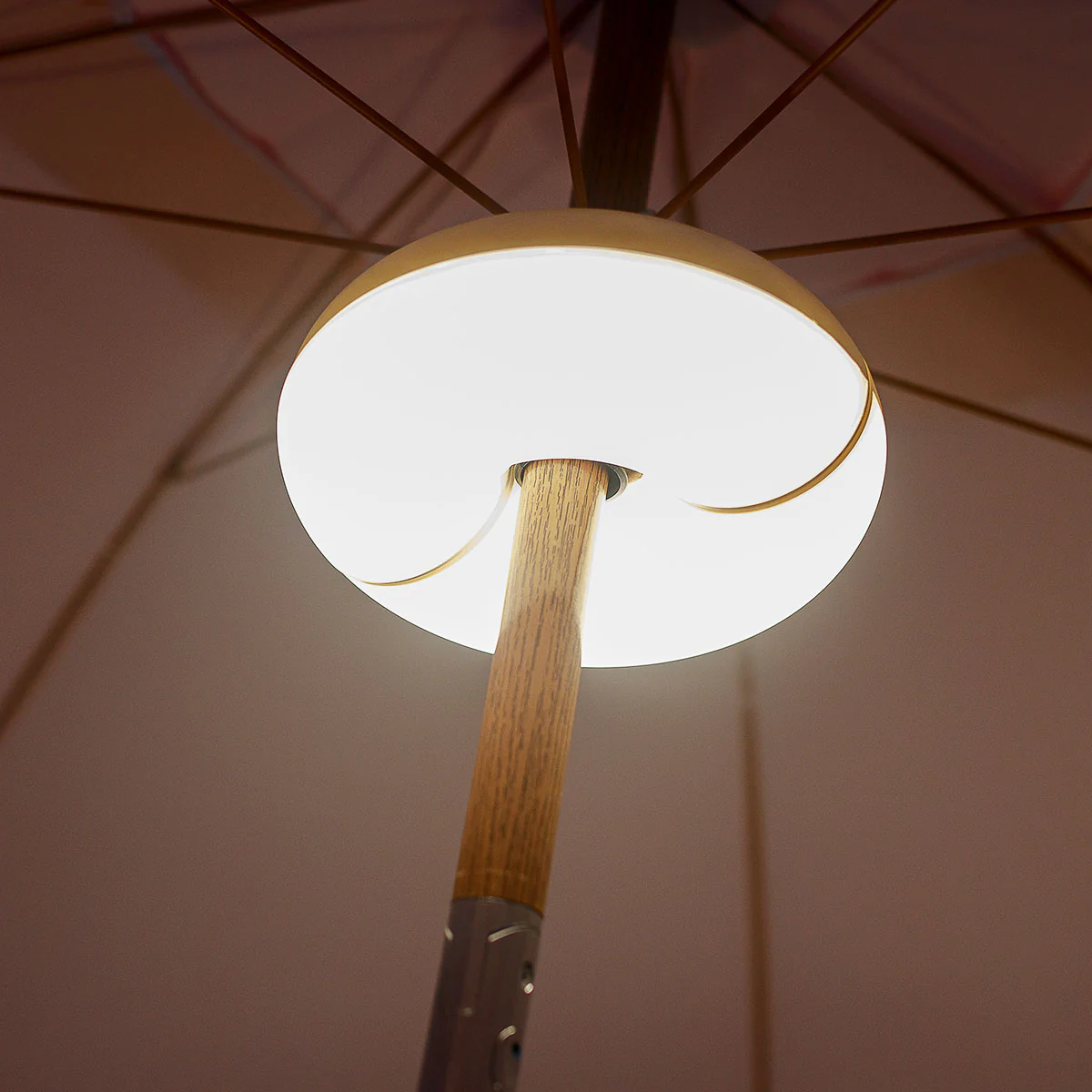 Ampoule rechargeable portable spécial pour le parasol, LIMA - Image 4