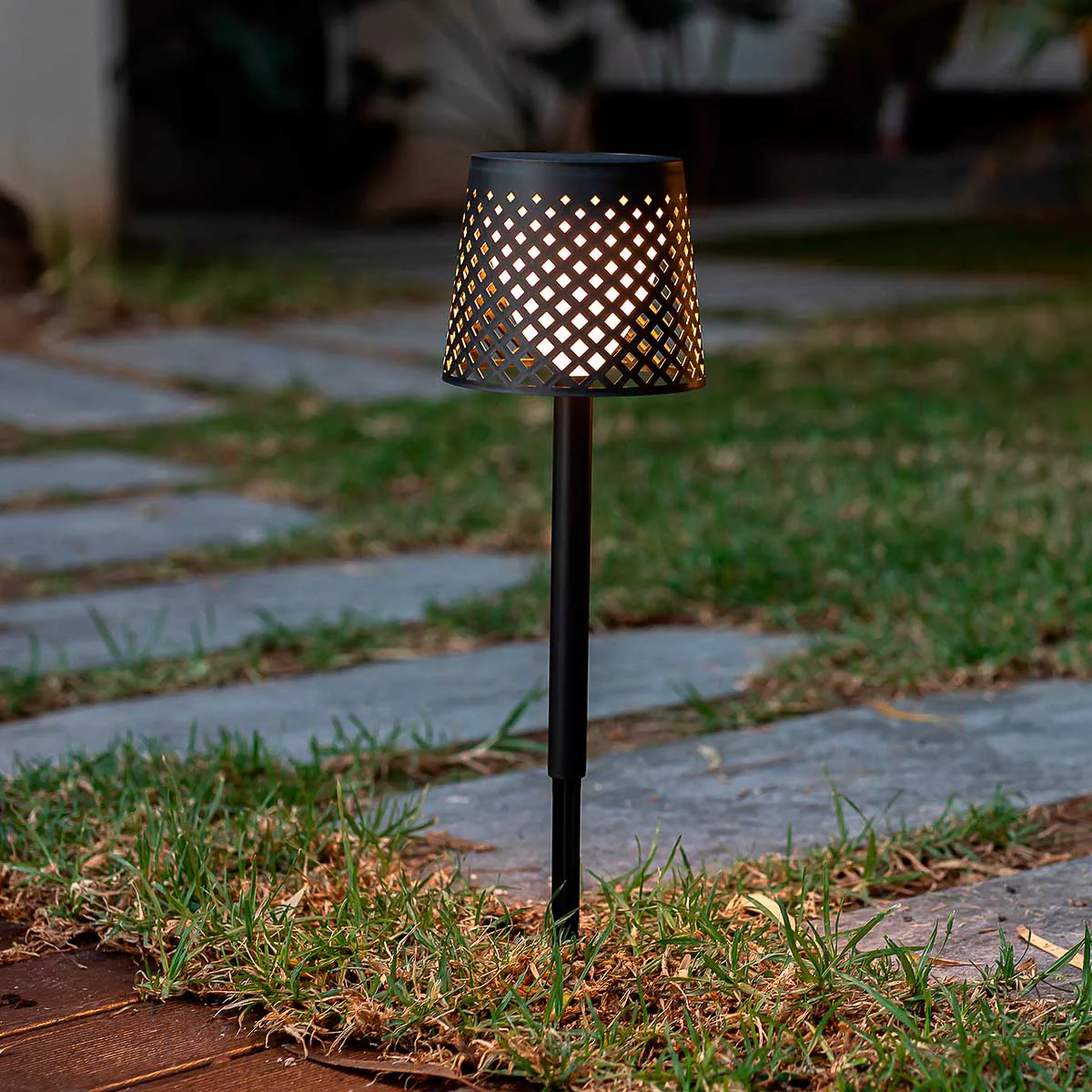 LAMPE SOLAIRE GRETA (LAMPE MULTIFONCTION) - NOIR - Image 4