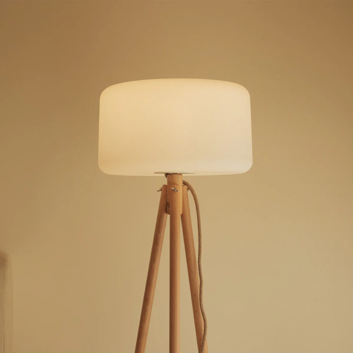 LAMPADAIRE TRÉPIED CHLOE 140 - Image 8