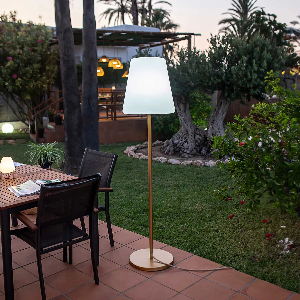 LAMPADAIRE LOLA SLIM 180 - Image 4