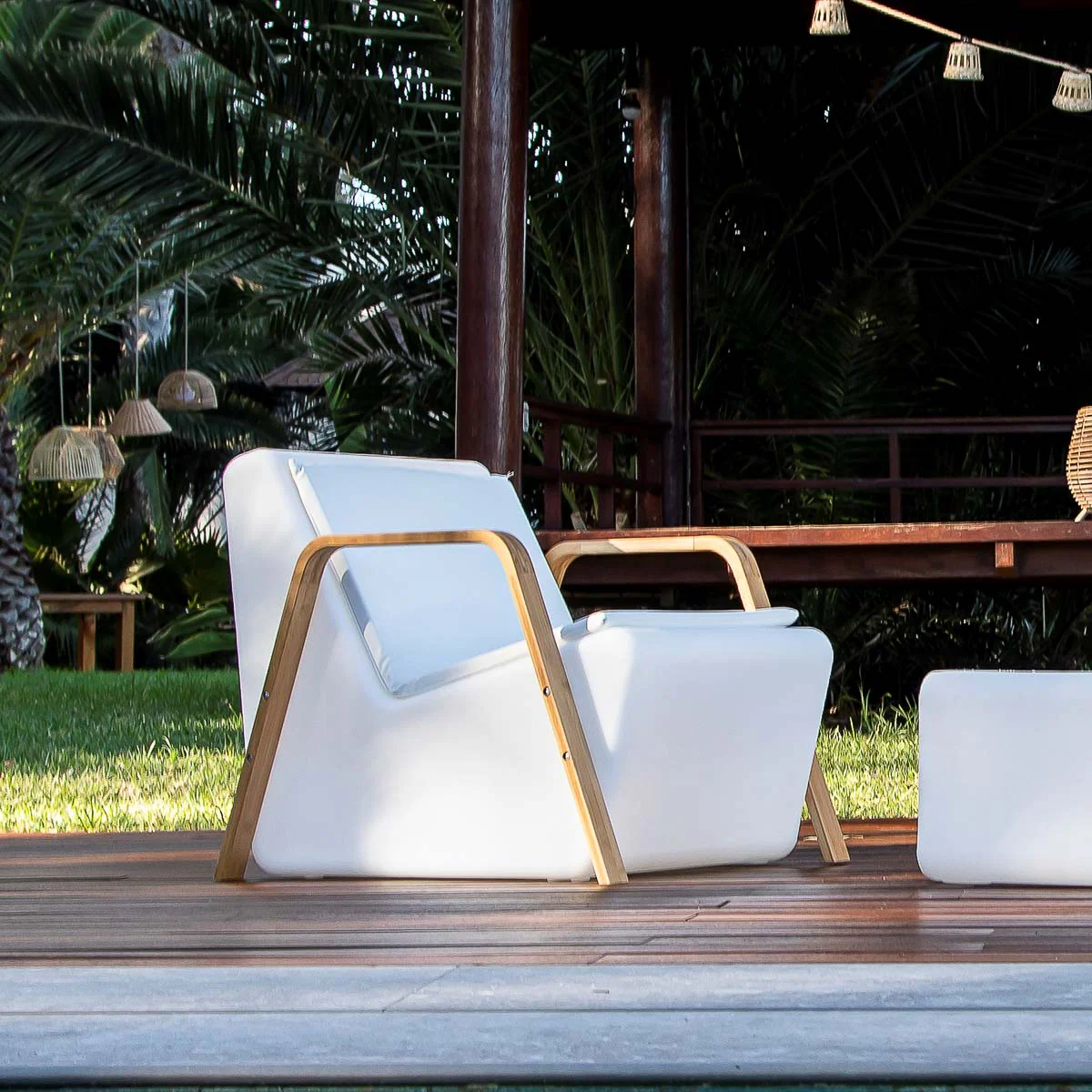 Pack x1 Table Haut-parleur Tarida Tab + x2 Sièges Tarida Sit (avec accoudoirs) - Image 2