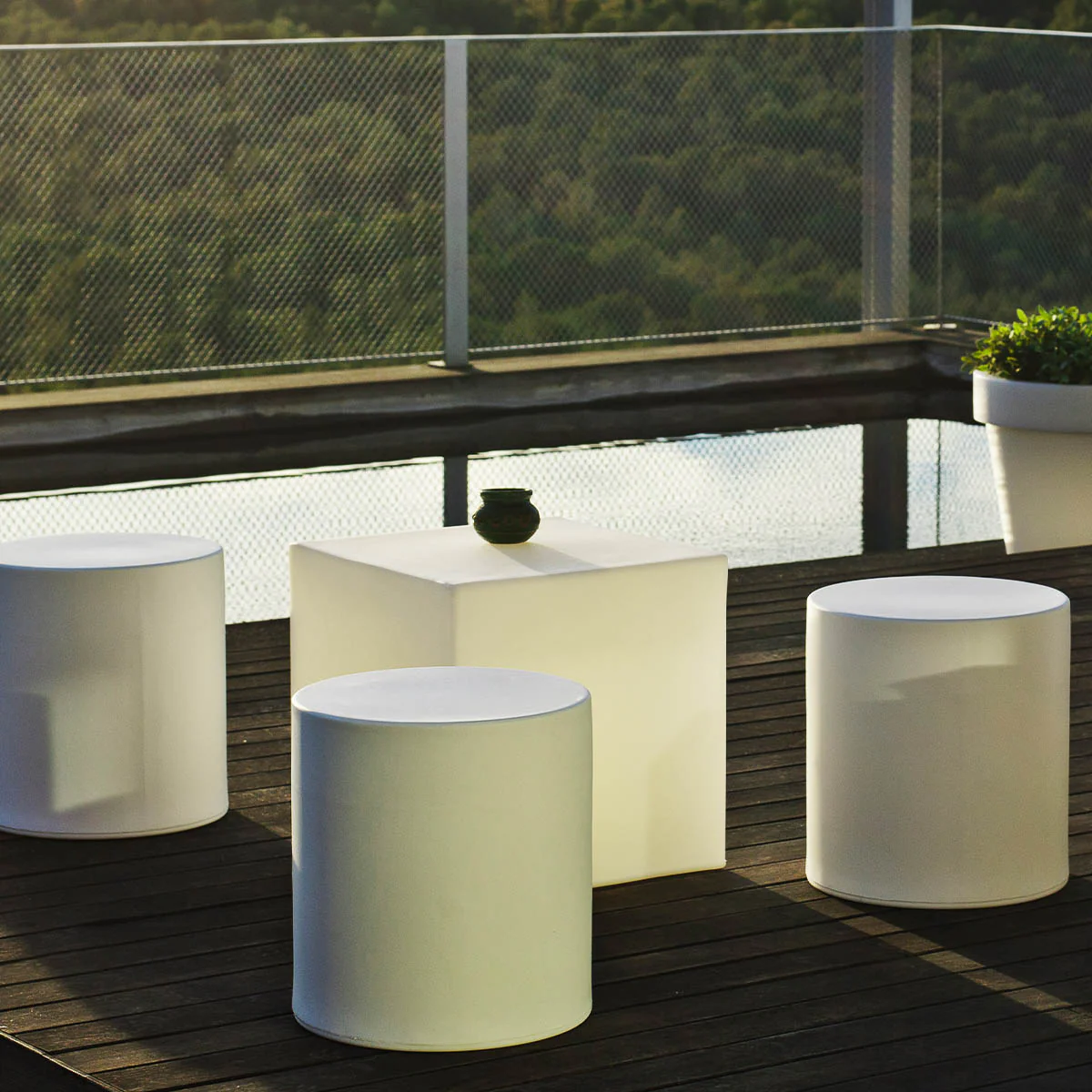 TABOURET ROND EN COULEURS OPAQUES TAFY - Image 5